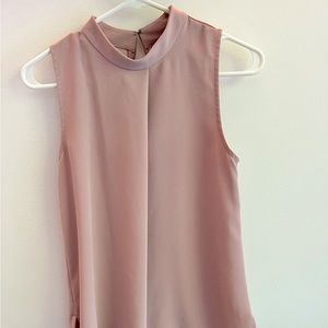 Ann Taylor Blush mock neck sleeveless blouse. Size XS